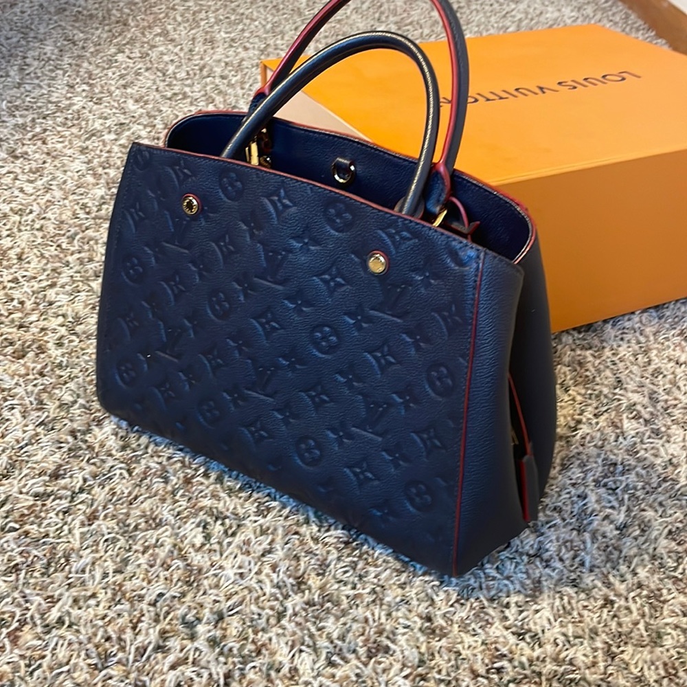 Authentic Louis Vuitton Montaigne 💋🔥